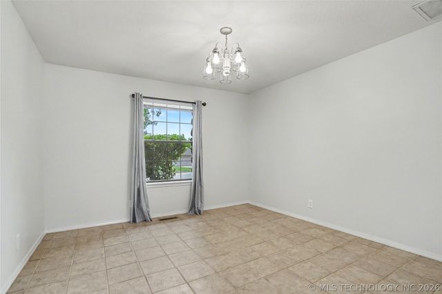 2003 N Main Street, Owasso, OK 74055
