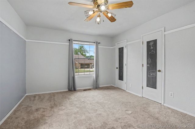2003 N Main Street, Owasso, OK 74055