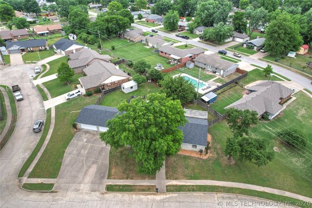 2003 N Main Street, Owasso, OK 74055