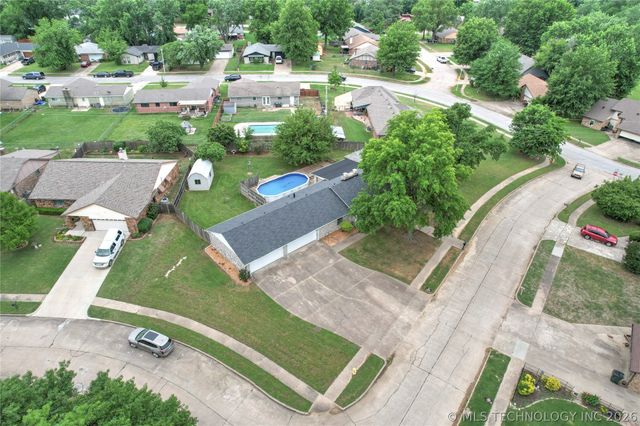 2003 N Main Street, Owasso, OK 74055