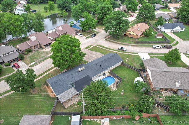 2003 N Main Street, Owasso, OK 74055