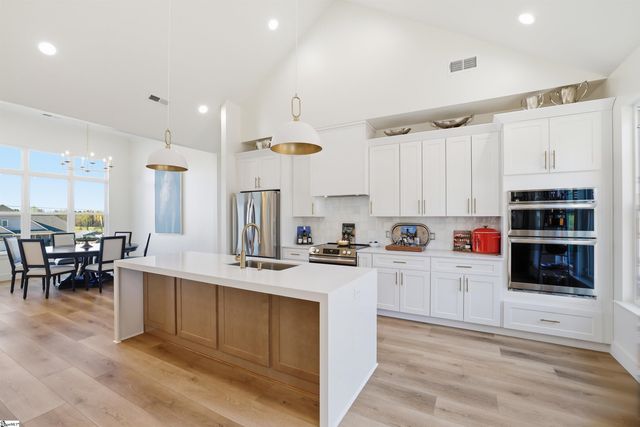 128 Cothran Road, Inman, SC 29349