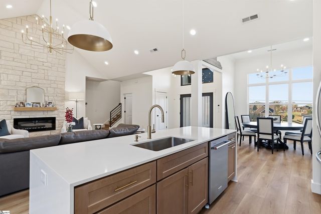 128 Cothran Road, Inman, SC 29349