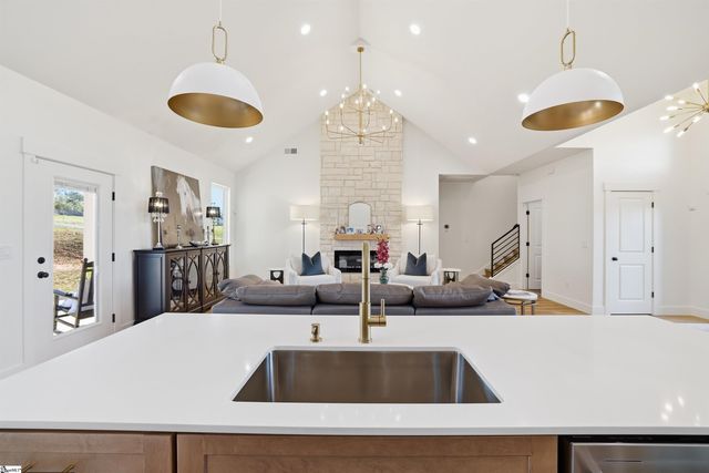 128 Cothran Road, Inman, SC 29349