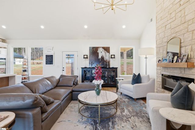 128 Cothran Road, Inman, SC 29349