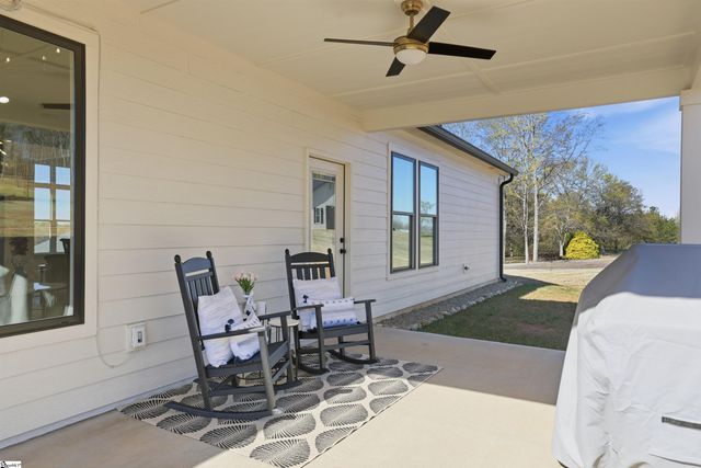 128 Cothran Road, Inman, SC 29349