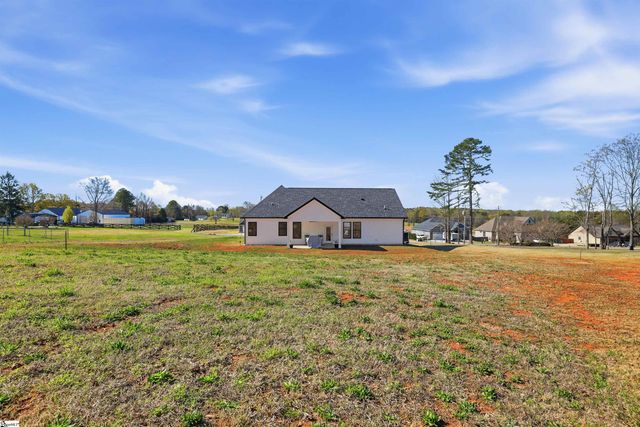 128 Cothran Road, Inman, SC 29349