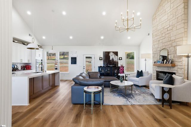 128 Cothran Road, Inman, SC 29349