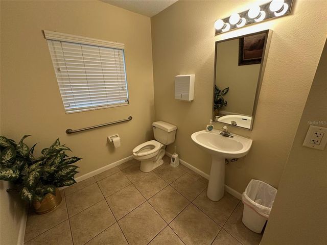 502 E AIRPORT BOULEVARD, Sanford, FL 32773