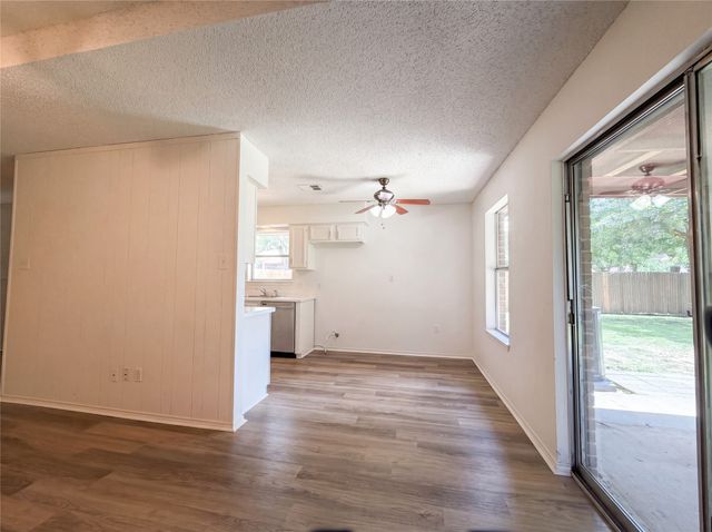 6304 Big Springs Drive, Arlington, TX 76001