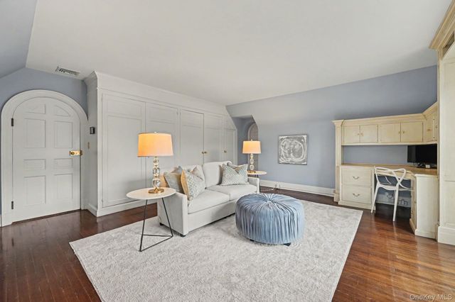 2 Park Drive S, Rye, NY 10580