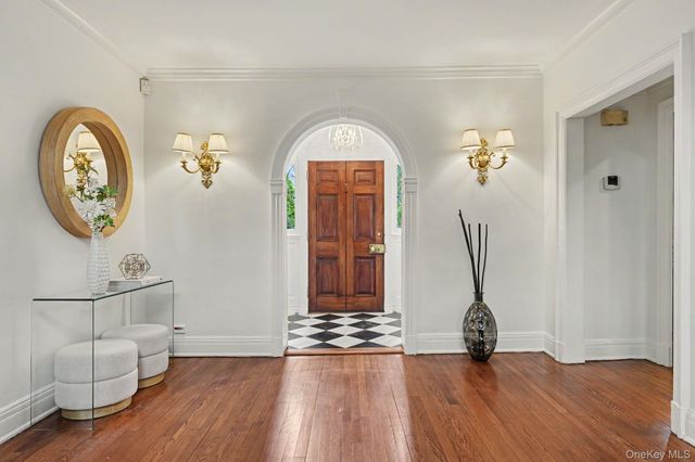 2 Park Drive S, Rye, NY 10580