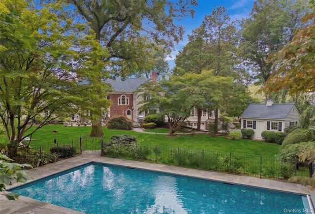 2 Park Drive S, Rye, NY 10580