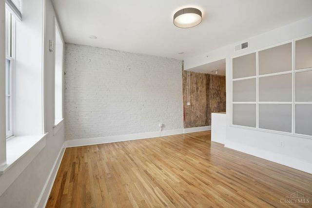 11 E Court Street, Cincinnati, OH 45202