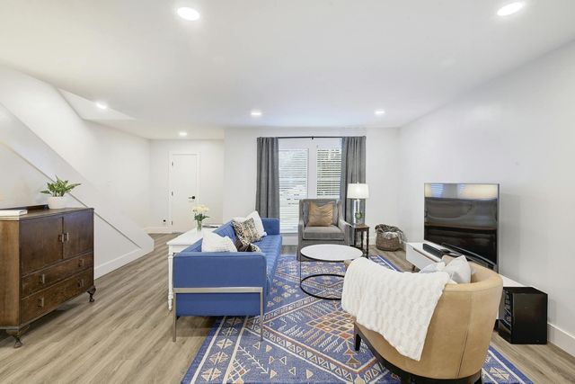 702 Castle Ridge RD B, Austin, TX 78746