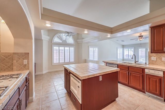 6299 PALE PAVILION Avenue, Las Vegas, NV 89139