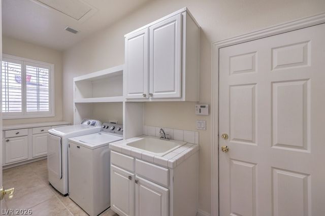 6299 PALE PAVILION Avenue, Las Vegas, NV 89139