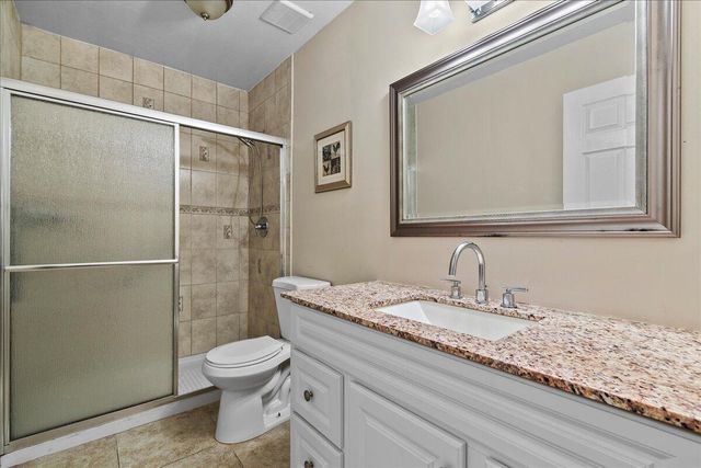 162 Lake Susan Lane, West Palm Beach, FL 33411