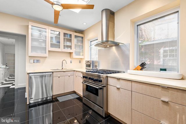 1405 31ST ST NW, Washington, DC 20007