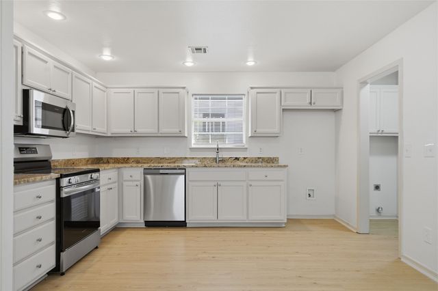 5715 Vancouver Place, Tulsa, OK 74107