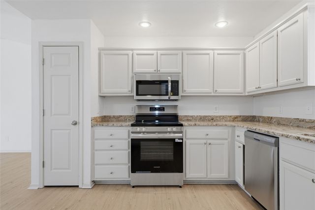 5715 Vancouver Place, Tulsa, OK 74107