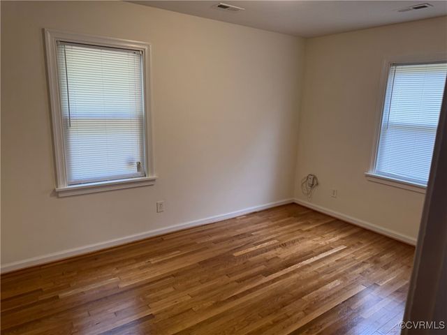 516 Kramer Dr, Highland Springs, VA 23075