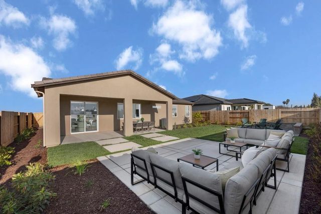 2221 S Cindy Avenue, Fresno, CA 93725