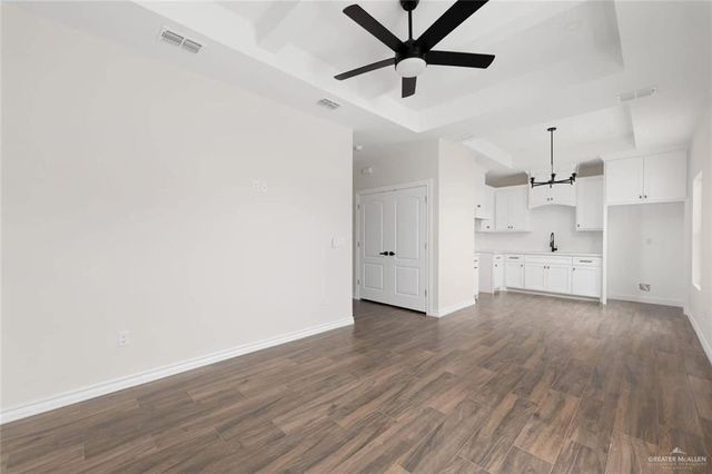 601 E Allende Avenue, Roma, TX 78584