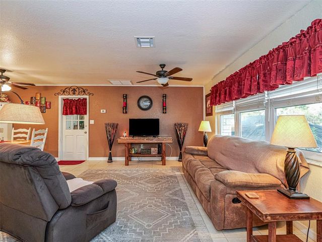 7903 LAKELAND BLVD, Fort Pierce, FL 34951