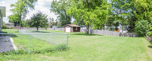 4N211 AVARD Road, West Chicago, IL 60185