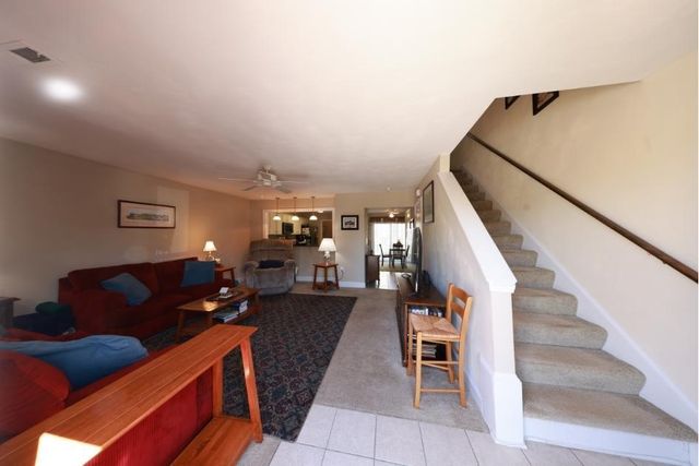 6729 Village Green DR, Roanoke, VA 24019