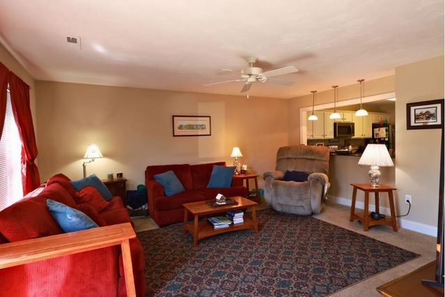 6729 Village Green DR, Roanoke, VA 24019