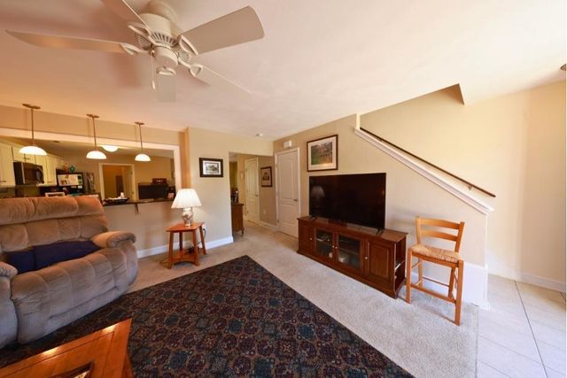 6729 Village Green DR, Roanoke, VA 24019