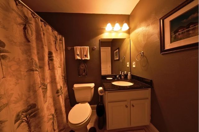 6729 Village Green DR, Roanoke, VA 24019