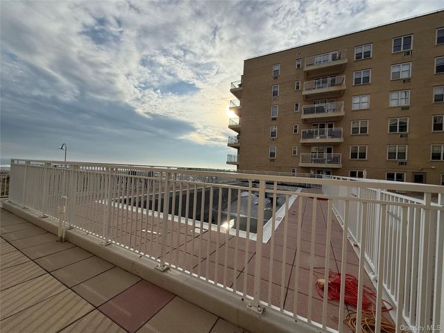 700 Shore Road 7N, Long Beach, NY 11561