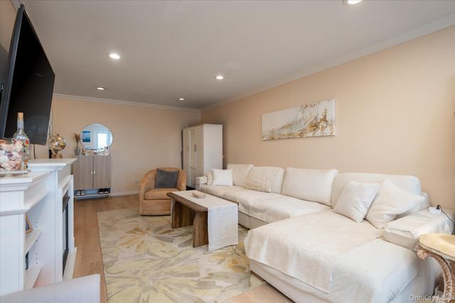 700 Shore Road 7N, Long Beach, NY 11561