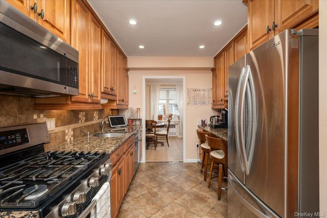 700 Shore Road 7N, Long Beach, NY 11561