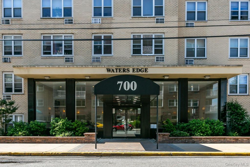 700 Shore Road 7N, Long Beach, NY 11561