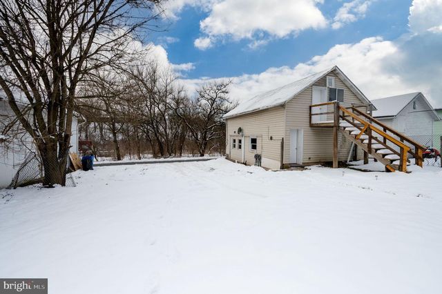 2215 MAIN ST, Mohrsville, PA 19541