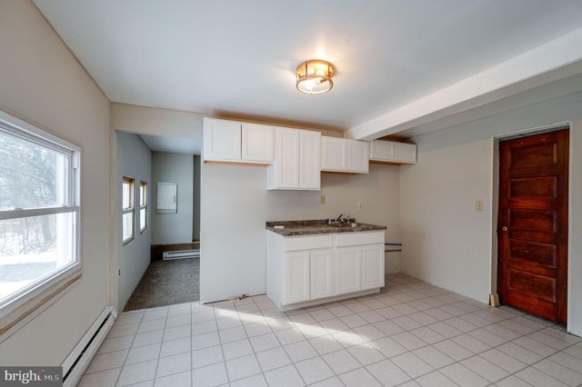 2215 MAIN ST, Mohrsville, PA 19541