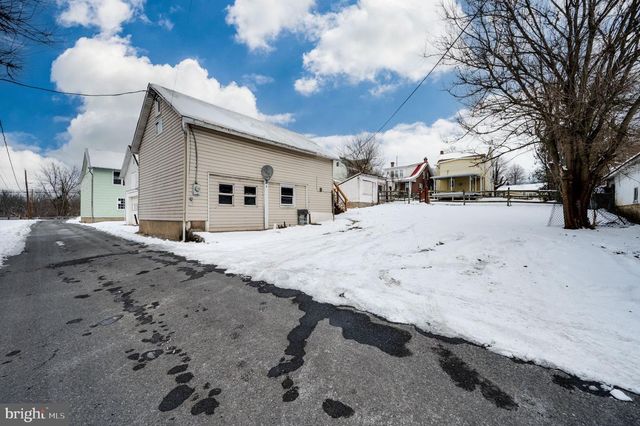 2215 MAIN ST, Mohrsville, PA 19541