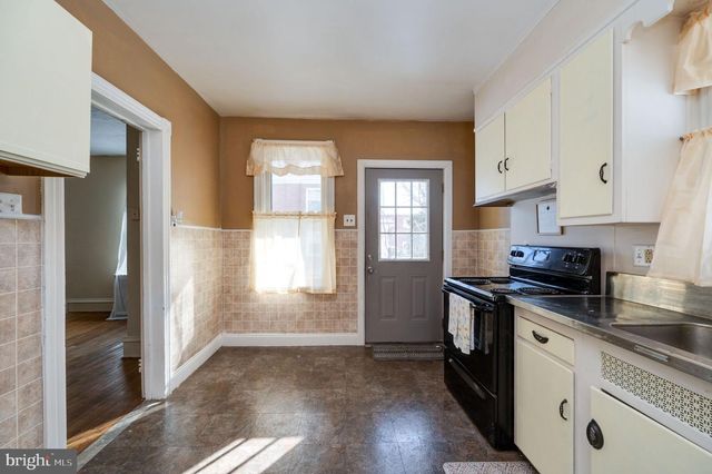 2215 MAIN ST, Mohrsville, PA 19541