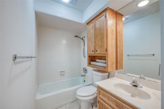 901 Cheyenne C, Horseshoe Bay, TX 78657