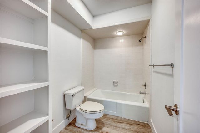 901 Cheyenne C, Horseshoe Bay, TX 78657