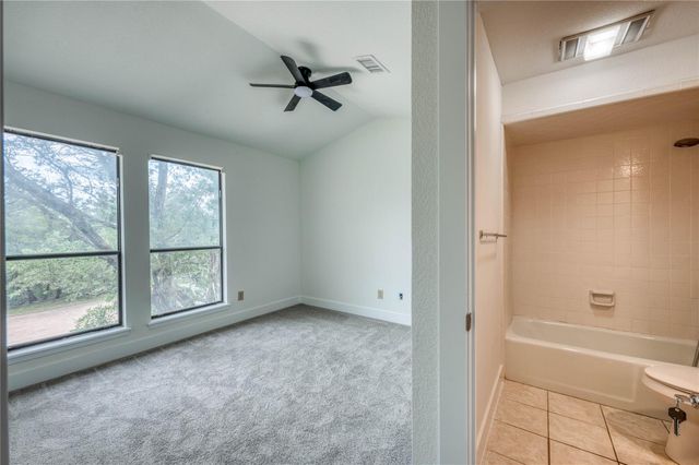 901 Cheyenne C, Horseshoe Bay, TX 78657