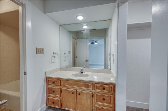 901 Cheyenne C, Horseshoe Bay, TX 78657