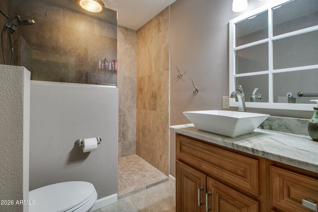 18206 N STONEBROOK Drive, Sun City West, AZ 85375