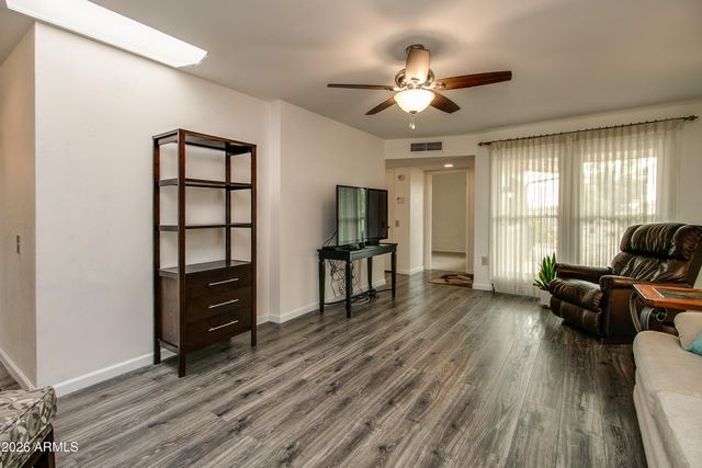 18206 N STONEBROOK Drive, Sun City West, AZ 85375