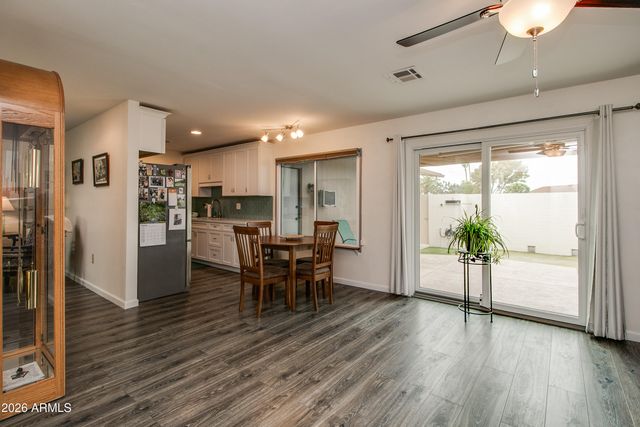 18206 N STONEBROOK Drive, Sun City West, AZ 85375