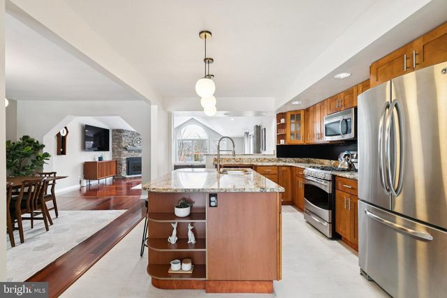 1304 GAINSBORO CIR, Bala Cynwyd, PA 19004